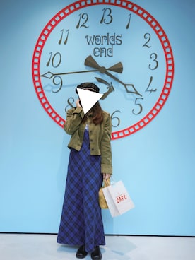 「アイテム（ドラムバッグ）」を使った、みかさん（レディース・165cm）の秋コーディネート