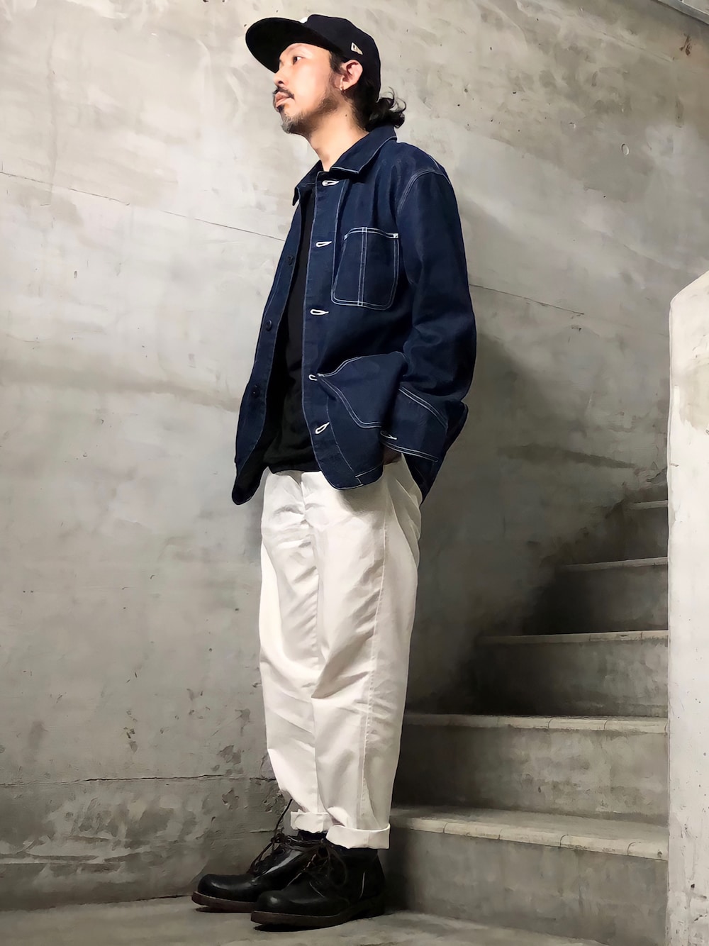 「キャップ、NEW ERA、59FIFTY、カバーオール、デニム、デニムジャケット、シンプルコーデ、オトナカジュアル、ブーツ、アメカジ、ストリート、春のNewスタイル、お出かけコーデ、春アウター、古着MIX」｜「NEW ERAの【NEWERA/ニューエラ】LP 59FIFTY ヤンキース（キャップ、ブルー系）」を使った、MasaakiOoueさん（メンズ・169cm）の春コーディネートの1枚目の写真