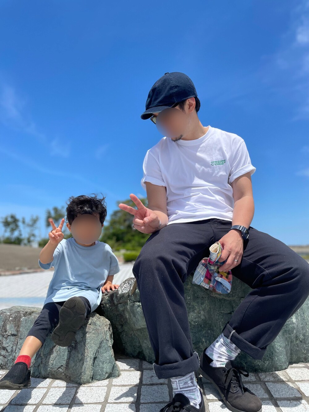 「アメカジ、Dickies、白Tシャツ、ハンチング」｜「ETERNALのアイテム（ハンチング/ベレー帽、ブルー系）」を使った、4'sさん（メンズ・173cm）の夏コーディネートの1枚目の写真