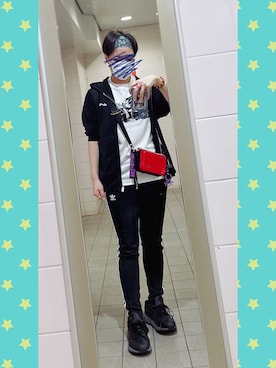 「ボーイッシュ」｜「アイテム（財布/小物）」を使った、きむらっこさん（レディース・152cm）の冬コーディネート