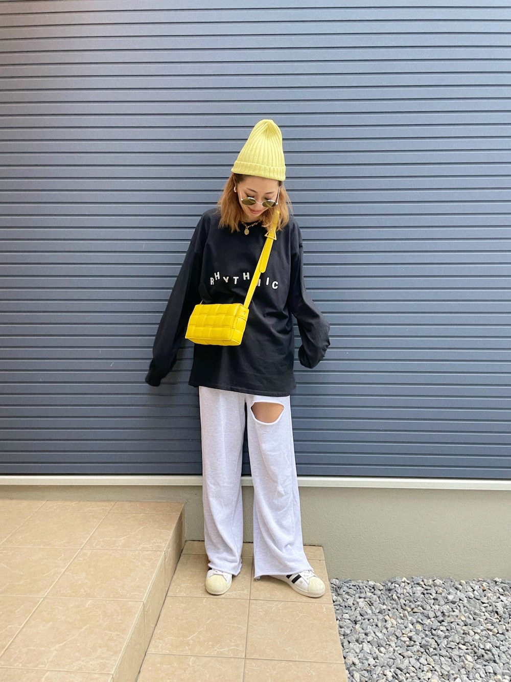 「mi via locaのGILDAN リズミックロゴロンT 【PT NO. MVL007】（Tシャツ/カットソー、ブラック系）」を使った、mikippeさん（レディース・169cm）の秋コーディネートの1枚目の写真