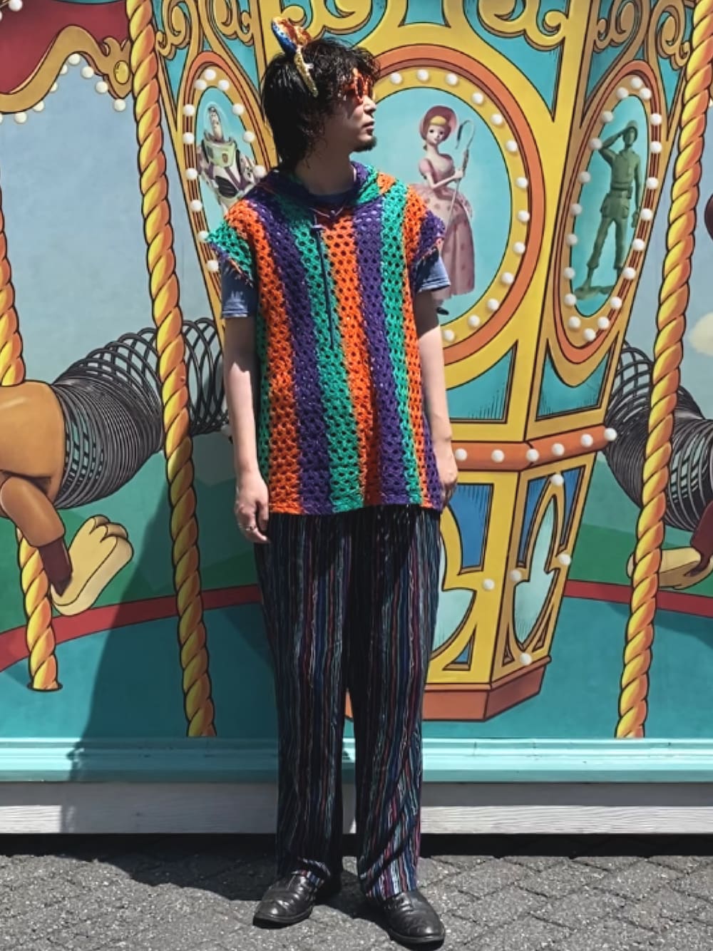 「ボーダー、ディズニーコーデ、ootd」｜「Ann DEMEULEMEESTERのアイテム（ブーツ、ブラック系）」を使った、Ryosukeさん（メンズ・184cm）の夏コーディネートの1枚目の写真