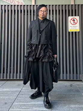 「COMME des GARCONS HOMME PLUS(コムデギャルソンオムプリュス)のアイテム(テーラードジャケット、ブラック系)」を使った、やまんさん(メンズ・167cm)の春コーディネート