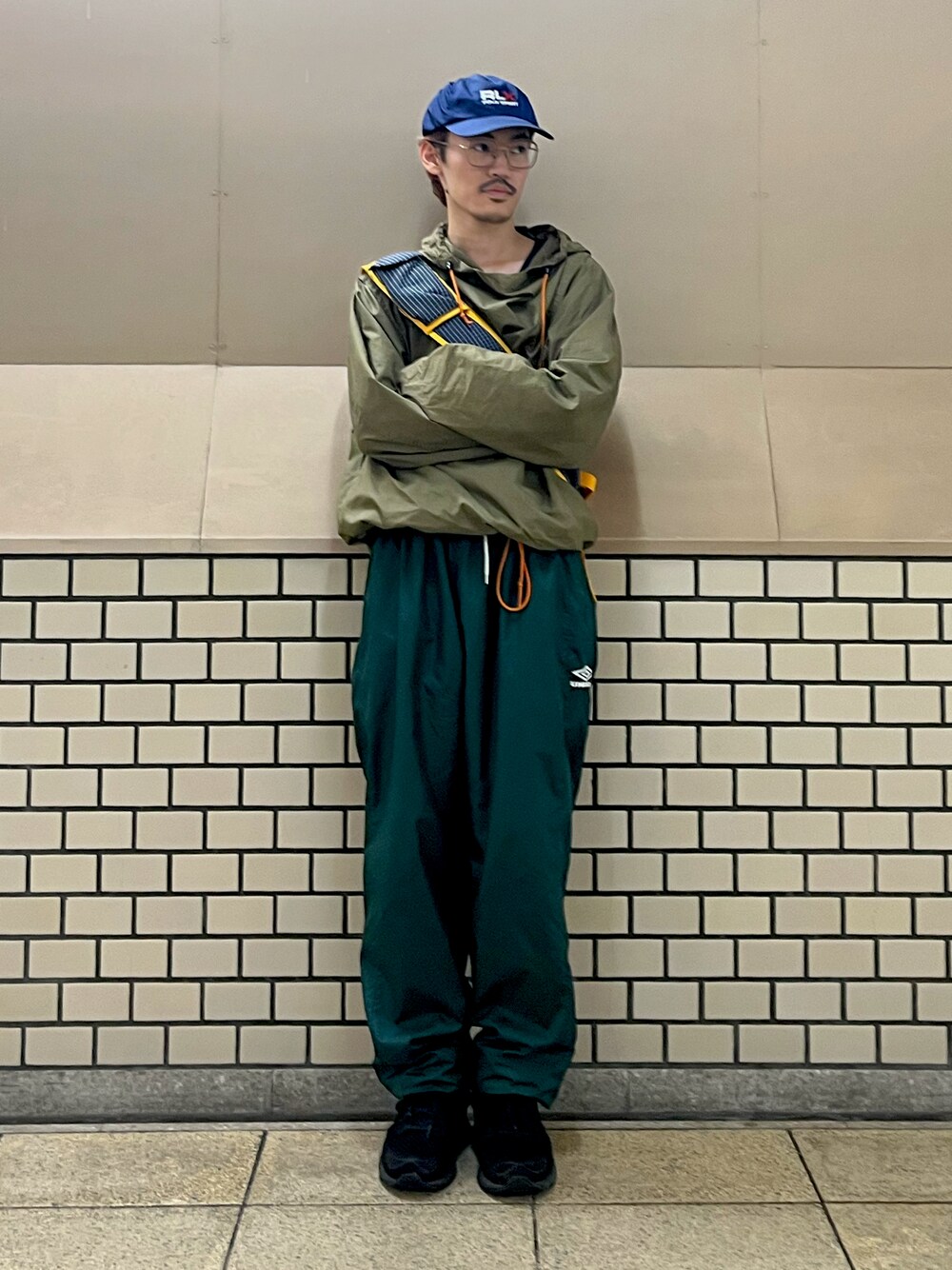 「秋っぽコーデ更新中、古着MIX、古着、90’s、ナイロンパンツ、umbro、キャップ、POLO、アノラック、グリーン、緑、雨の日コーデ」｜「dezertのアイテム（ジャケット/アウター、グリーン系）」を使った、RIKUさん（メンズ・168cm）の秋コーディネートの1枚目の写真