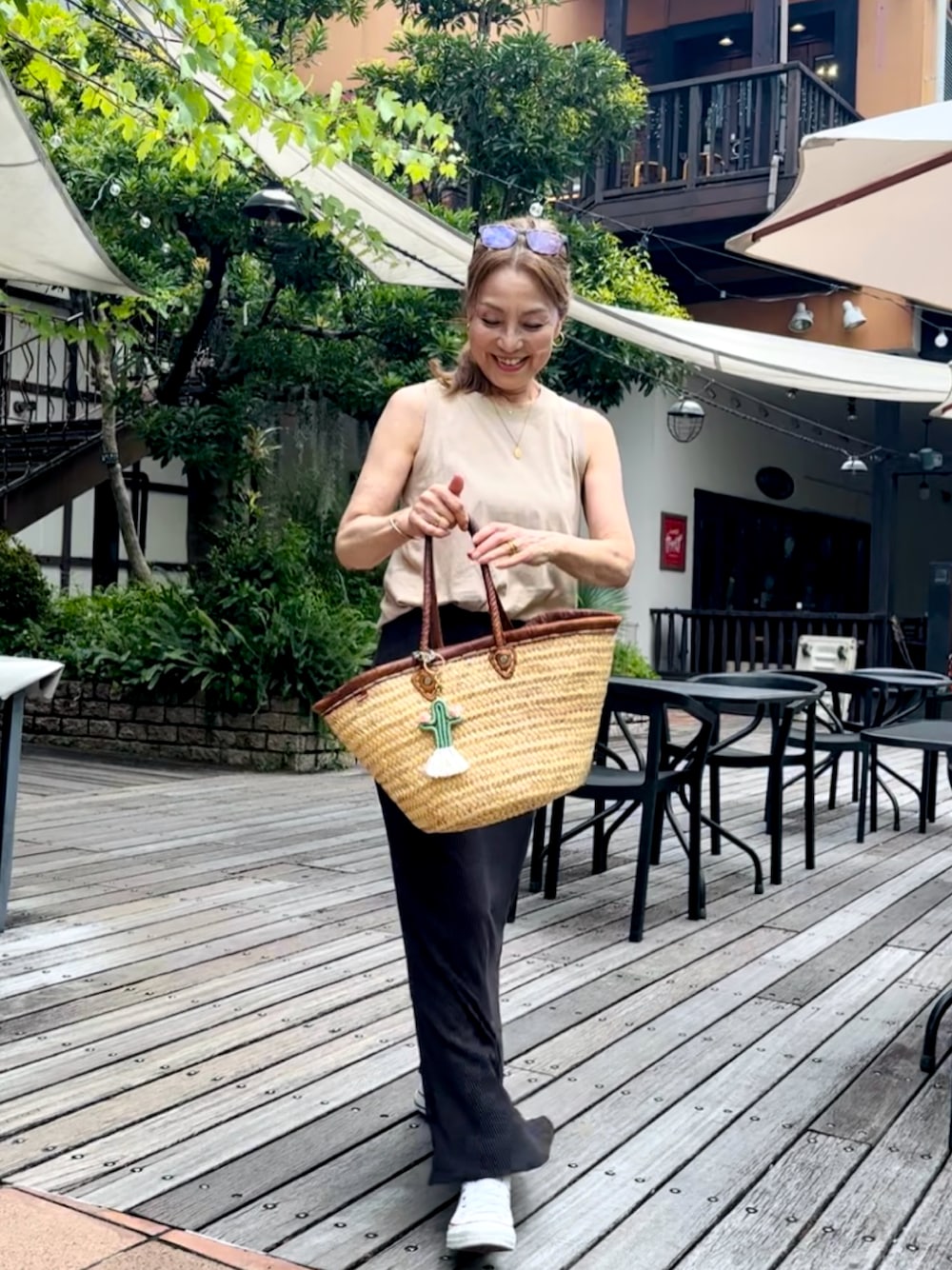 「大人コーデ、マーメイドスカート、リブニットスカート、ラクチンコーデ、ベージュ、ノースリーブ、60代コーデ」｜「ZARAのアイテム（トップス、ベージュ系）」を使った、ts.styleさん（レディース・159cm）の夏コーディネートの1枚目の写真