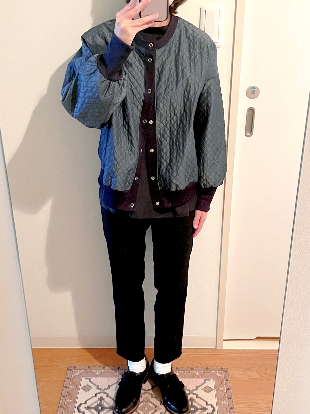 「きれいめカジュアル、ブルゾン」｜「PLSTのアイテム（スラックス、ブラック系）」を使った、natuさん（レディース・149cm）の秋コーディネートの1枚目の写真