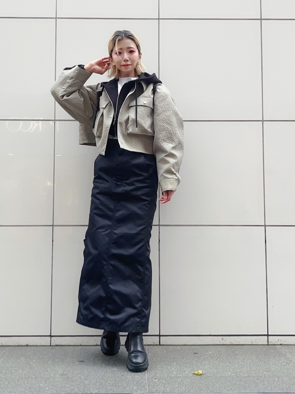EMBOSS SHORT ARMY LIKE JACKETを使った人気ファッション