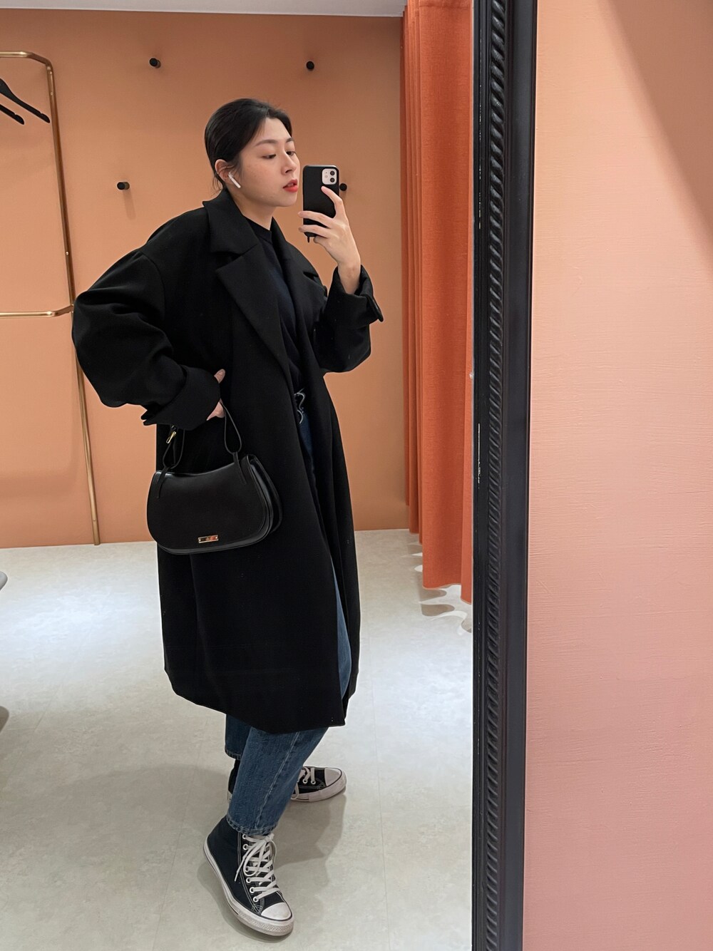 「ootd、winter、冬、休閒、無印良品、UNIQLO、converse、GUCCI、VINTAGE GUCCI、vintage、古着MIX」｜「無印良品のアイテム（ニット/セーター、ブラック系）」を使った、H.S.U.A.Nさん（レディース・167cm）の冬コーディネートの1枚目の写真