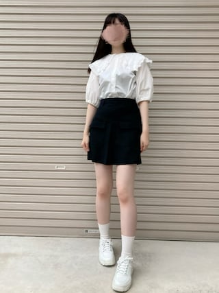 秋冬ミニトップス シンプル カジュアル 女子会 お出かけ コーデに最適 middle coat ミドルコートとの合わせが可愛くて 久しぶりにミニ