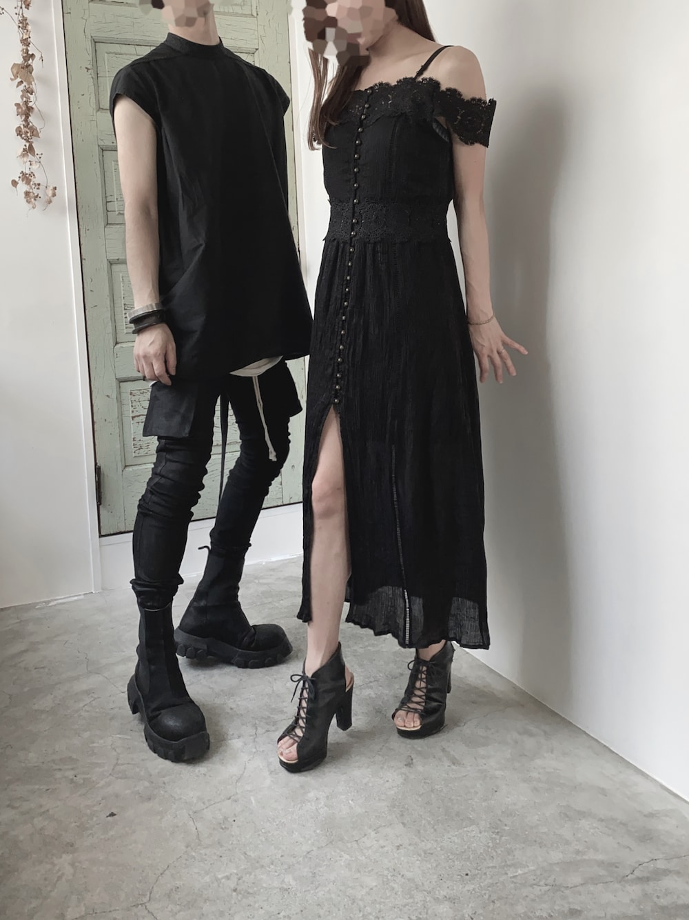 「MM6 Maison Margielaのアイテム（サンダル、ブラック系）」を使った、trestelle2012さん（メンズ・173cm）の秋コーディネートの1枚目の写真