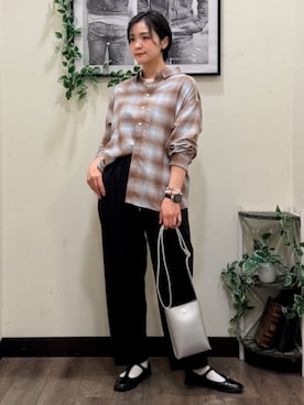 「Right-on（ライトオン）の【HONEYSUCKLE ROSE】ＰＵミニショルダー（ショルダーバッグ、シルバー系）」を使った、Rightonさん（レディース・157cm）の春コーディネート