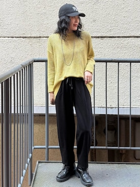 「Right-on（ライトオン）の【HONEYSUCKLE ROSE】シアーロングスリーブＴシャツ（透け感 カットソー素材 ベーシックシルエット シンプルデザイン）（Tシャツ/カットソー、ブラック系）」を使った、Rightonさん（レディース・157cm）の春コーディネート