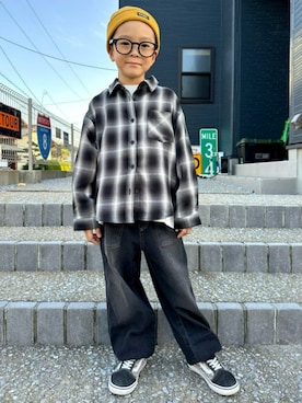 「アイテム（デニムパンツ）」を使った、Rightonさん（キッズ・120cm）の秋コーディネート