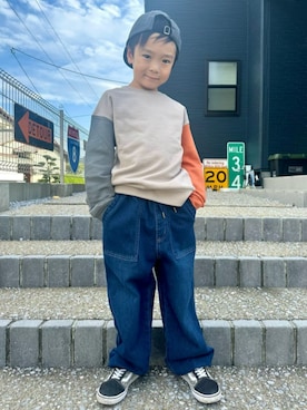 「アイテム（デニムパンツ）」を使った、Rightonさん（キッズ・120cm）の秋コーディネート