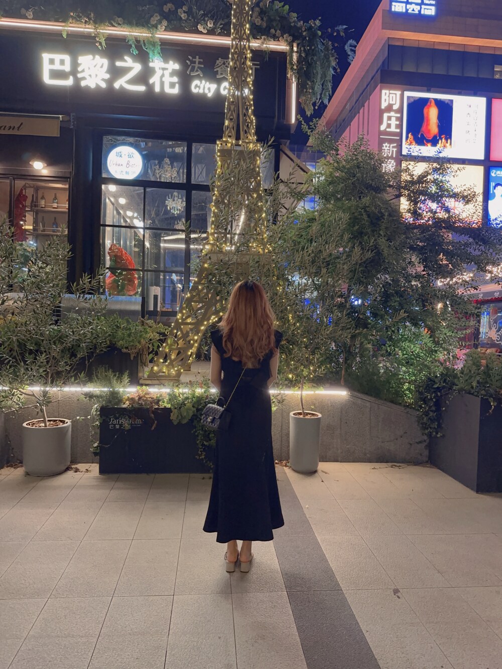 「休日スタイル、夏コーデ、夏服、秋服準備はじめました、Lily Brown、chanel」｜「LILY BROWNのアイテム（ワンピース/ドレス、ブラック系）」を使った、asuka0202さん（レディース・160cm）の夏コーディネートの1枚目の写真