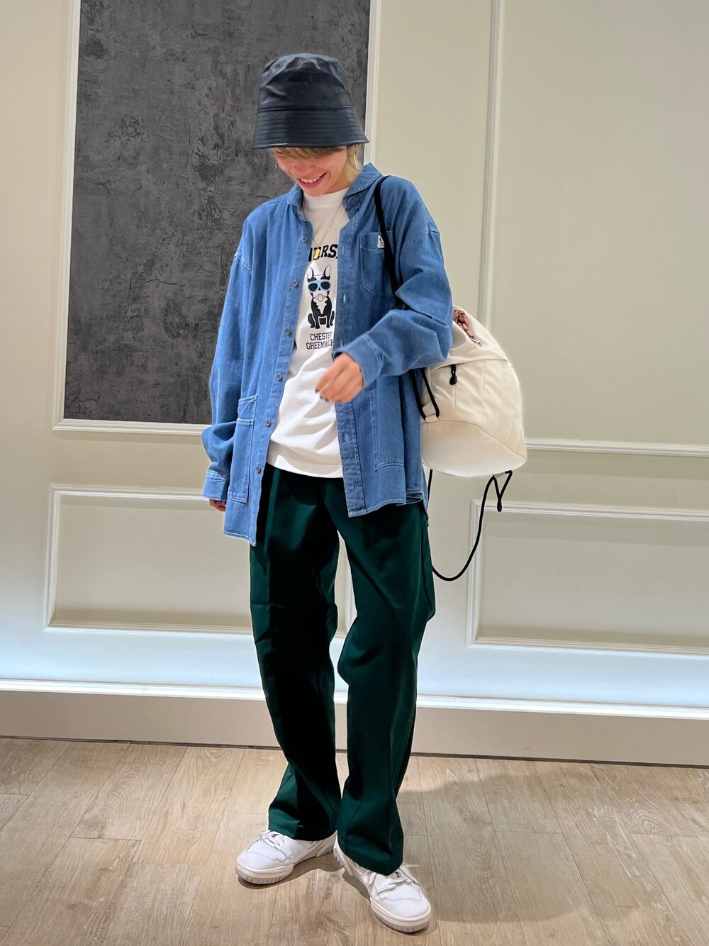 「休日スタイル、古着MIX、デニム、休日コーデ、着回しコーデ、メンズライク、メンズライクコーデ、秋服準備はじめました、秋カラー、今日のコーデ、シャツスタイル、秋」｜「GEVACOの【GEVACO/ゲバコ】デニムショールカラーワークシャツ カバーオール（シャツ/ブラウス、ブルー系）」を使った、TOTO_fredyさん（レディース・164cm）の秋コーディネートの1枚目の写真