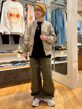 「カーゴパンツコーデ」｜「アイテム（ブルゾン）」を使った、TOTO_fredyさん（レディース・164cm）の春コーディネート