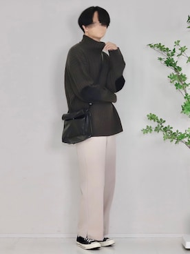 「アイテム（スラックス、ホワイト系）」を使った、Mr.SZKさん（メンズ・177cm）の秋コーディネート