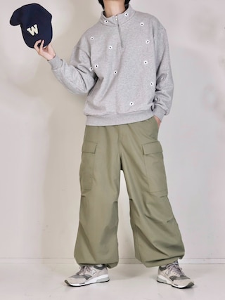 Mr.SZK is wearing WONDER WONDER "紐付きワイドカーゴパンツ / cord wide cargo pants"