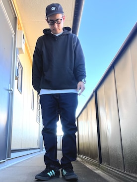 「アイテム（スニーカー）」を使った、ゆうすけさん（メンズ・176cm）の冬コーディネート