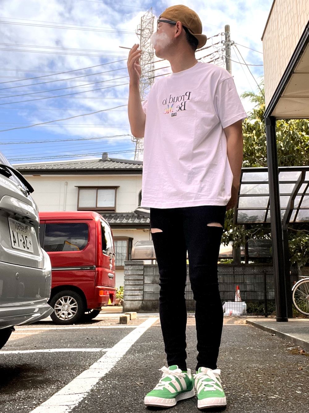 「休日コーデ、おしゃれさんと繋がりたい、kith、スキニー、UNIQLO、アディマティック、CAMBIO、adidas originals、Tシャツ」｜「UNIQLOのアイテム（スラックス、ブラック系）」を使った、ゆうすけさん（メンズ・176cm）の秋コーディネートの1枚目の写真