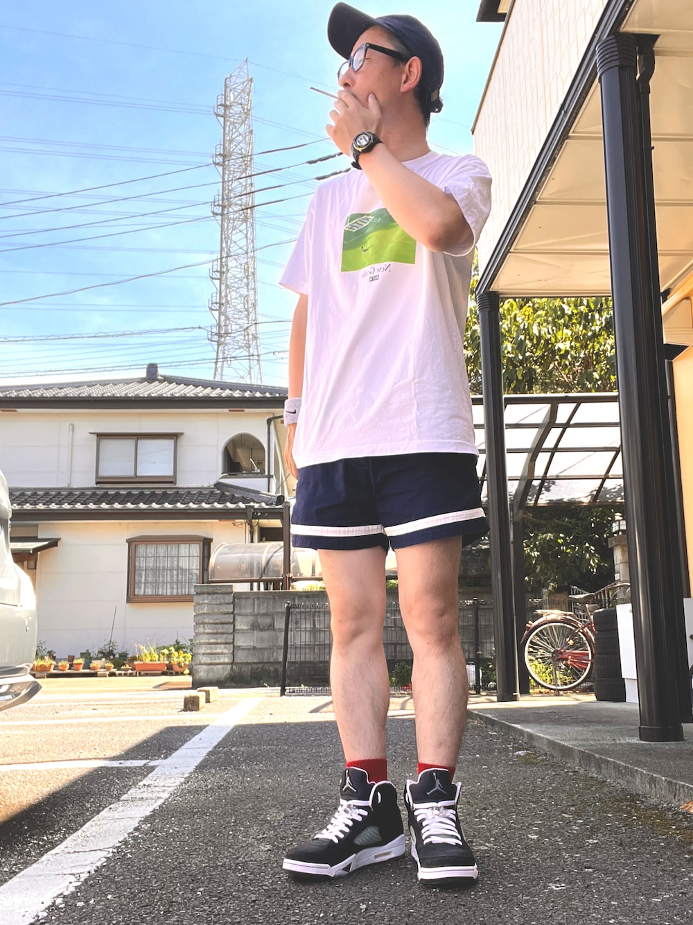 「夏、おしゃれさんと繋がりたい、カジュアルコーデ、kith、AIR JORDAN、NIKE、真夏のアクティブスタイル、キャップ、THE NORTH FACE」｜「KITHのアイテム（Tシャツ/カットソー、ホワイト系）」を使った、ゆうすけさん（メンズ・176cm）の夏コーディネートの1枚目の写真