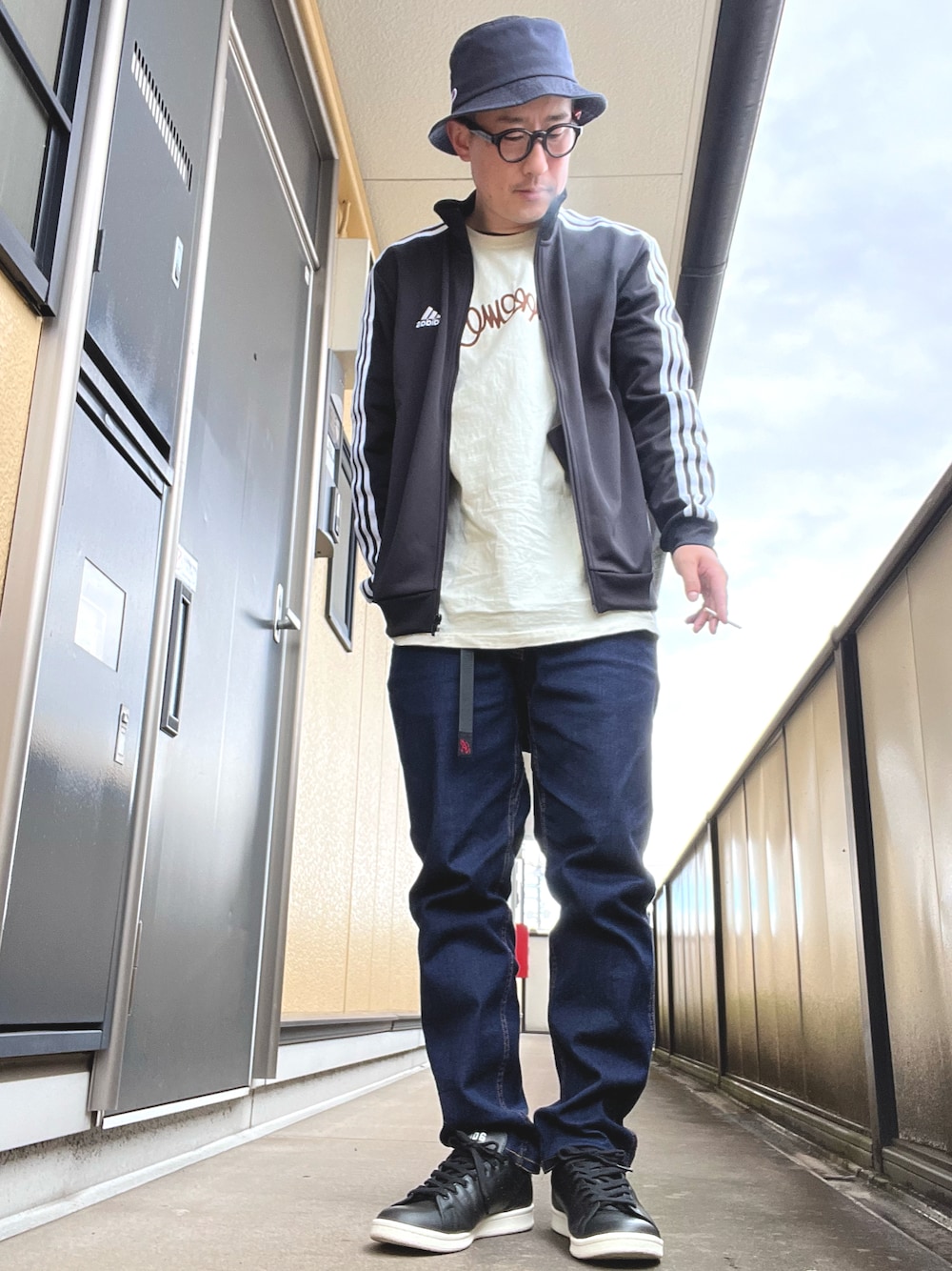 ゆうすけさんの「Mt Design 3776xGramicci　別注デニムMountain Pants（Gramicci）」を使ったコーディネートの1枚目の写真