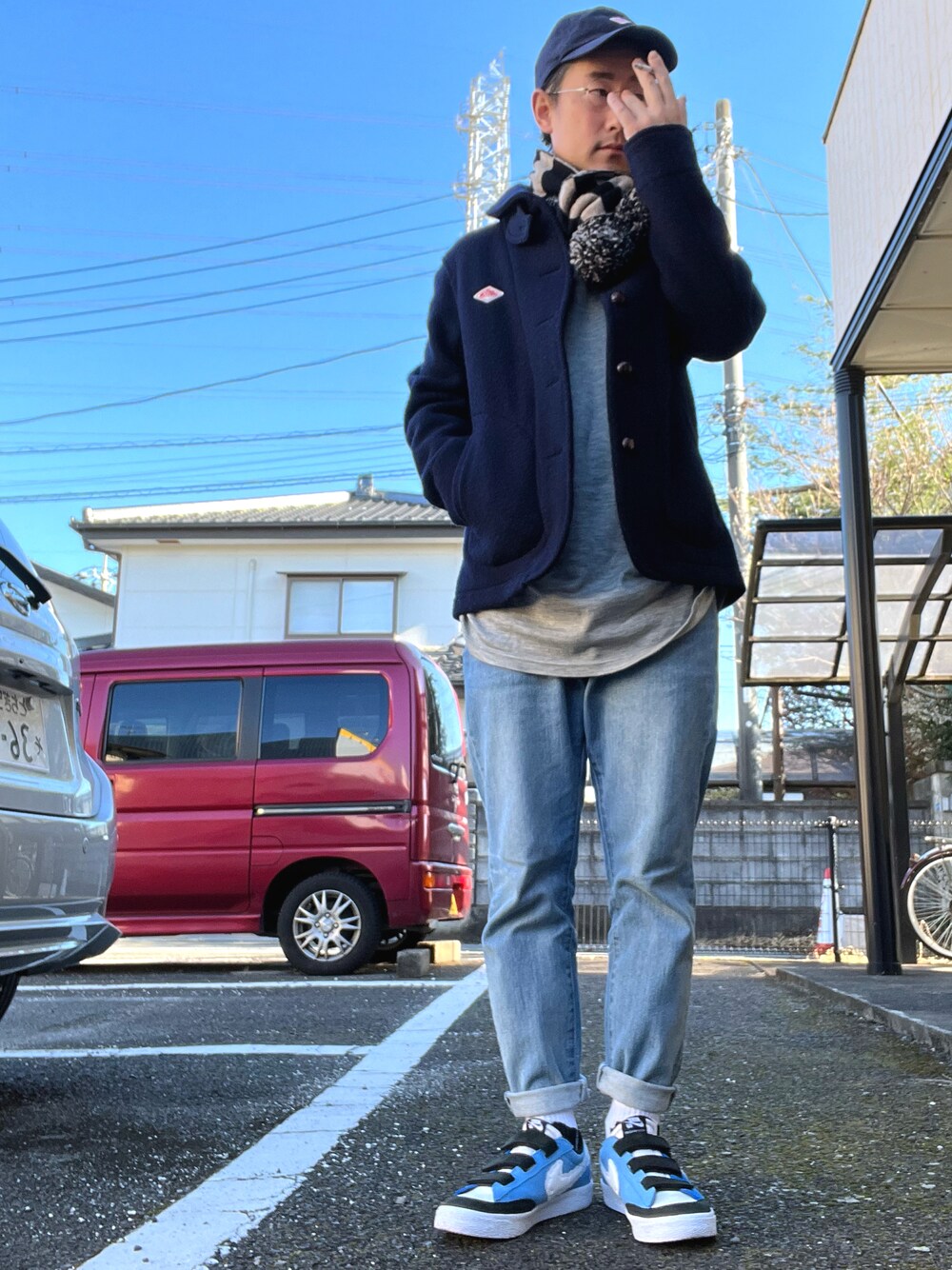 「冬コーデ、あったかコーデ、おしゃれさんと繋がりたい、スニーカーコーデ、nike sb、ZOZO、ネイビー、Danton、TROVE」｜「ZOZOのスリムテーパードデニム／ライトインディゴブルー［MEN］（デニムパンツ、ブルー系）」を使った、ゆうすけさん（メンズ・176cm）の冬コーディネートの1枚目の写真