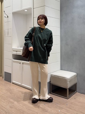 「LOWRYS FARM（ローリーズファーム）のアイテム（その他パンツ）」を使った、ヤスダ ナナセさん（レディース・154cm）の秋コーディネート