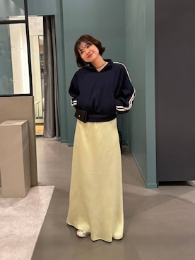 「LOWRYS FARM（ローリーズファーム）のストレッチサテンスカート　 290120（スカート、グリーン系）」を使った、ヤスダ ナナセさん（レディース・154cm）の春コーディネート