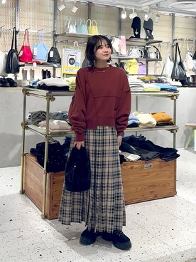 「アイテム（モカシン/デッキシューズ）」を使った、ヤスダ ナナセさん（レディース・154cm・20代）の秋コーディネート