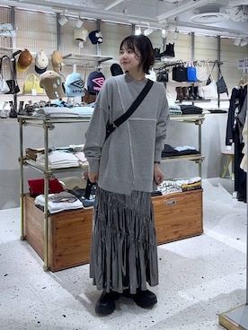 「アイテム（スウェット）」を使った、ヤスダ ナナセさん（レディース・154cm・20代）の秋コーディネート