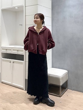 「アイテム（パーカー）」を使った、ヤスダ ナナセさん（レディース・154cm）の秋コーディネート