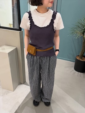 「LOWRYS FARM（ローリーズファーム）のフライスチビＴＥＥ 637055（Tシャツ/カットソー、ホワイト系）」を使った、ヤスダ ナナセさん（レディース・154cm）の春コーディネート