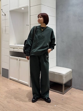 「アイテム（スウェットパンツ）」を使った、ヤスダ ナナセさん（レディース・154cm・20代）の秋コーディネート