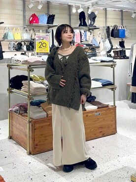 「アイテム（モカシン/デッキシューズ）」を使った、ヤスダ ナナセさん（レディース・154cm・20代）の秋コーディネート