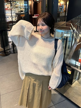 「アイテム（チノパンツ）」を使った、ヤスダ ナナセさん（レディース・154cm）の秋コーディネート