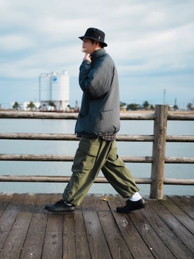 「クラークス」｜「アイテム（ミリタリージャケット）」を使った、nowhere☻さん（メンズ・180cm）の冬コーディネート