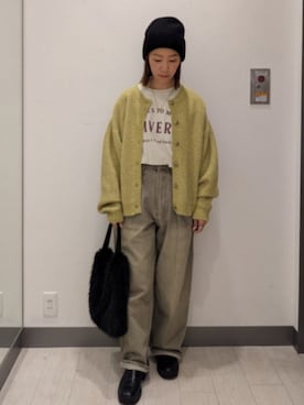 「アイテム（デニムパンツ、グリーン系）」を使った、MIHOさん（レディース・153cm）の秋コーディネート