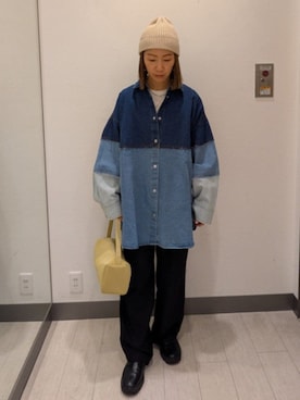 「KBF（ケイビーエフ）のパッチワークBIGデニムシャツ（シャツ/ブラウス、ブルー系）」を使った、MIHOさん（レディース・153cm）の冬コーディネート