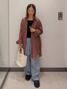 「URBAN RESEARCH DOORS（アーバンリサーチドアーズ）の『WEB/一部店舗限定カラー』ラミーコットンビックシャツ（シャツ/ブラウス、ピンク系）」を使った、MIHOさん（レディース・153cm）の春コーディネート