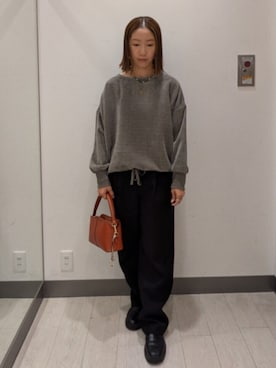 「URBAN RESEARCH DOORS（アーバンリサーチドアーズ）のカットコールドロストプルオーバー（Tシャツ/カットソー、グレー系）」を使った、MIHOさん（レディース・153cm）の冬コーディネート
