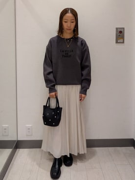 「URBAN RESEARCH DOORS（アーバンリサーチドアーズ）のロゴソフトニットプルオーバー（ニット/セーター、グレー系）」を使った、MIHOさん（レディース・153cm）の冬コーディネート