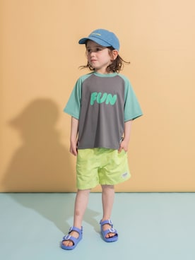 「アイテム（サンダル）」を使った、F.O.OnlineStoreさん（キッズ・110cm）の夏コーディネート
