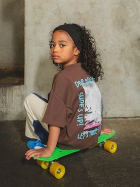 「BREEZE（ブリーズ）のアイテム（パンツ）」を使った、F.O.OnlineStoreさん（キッズ・110cm）の春コーディネート