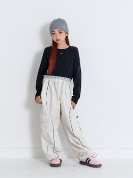 「アイテム（カーゴパンツ）」を使った、F.O.OnlineStoreさん（キッズ・139cm）の冬コーディネート