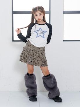 「アイテム（スカート）」を使った、F.O.OnlineStoreさん（キッズ・140cm）の秋コーディネート