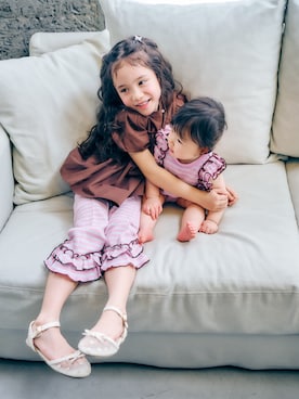 「apres les cours（アプレレクール）のハート刺繍メッシュサンダル（サンダル、ホワイト系）」を使った、F.O.OnlineStoreさん（キッズ・110cm）の春コーディネート