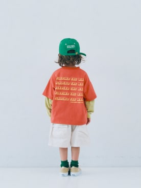 「靴下チラ見せ」｜「アイテム（キャップ）」を使った、F.O.OnlineStoreさん（キッズ・110cm）の春コーディネート