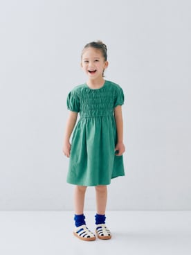 「靴下チラ見せ」｜「アイテム（ワンピース/ドレス）」を使った、F.O.OnlineStoreさん（キッズ・110cm）の春コーディネート